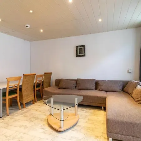 Mit 3 Baedern & 2 Kuechen * Alzey