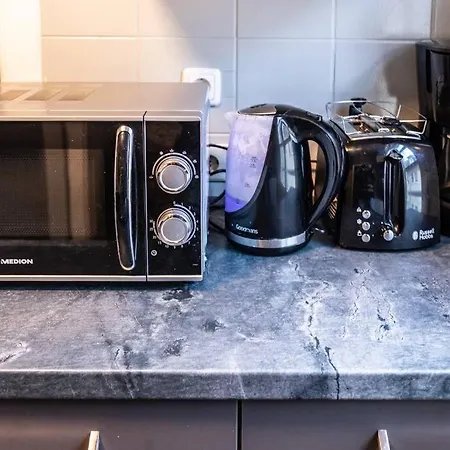 Mit 3 Baedern & 2 Kuechen